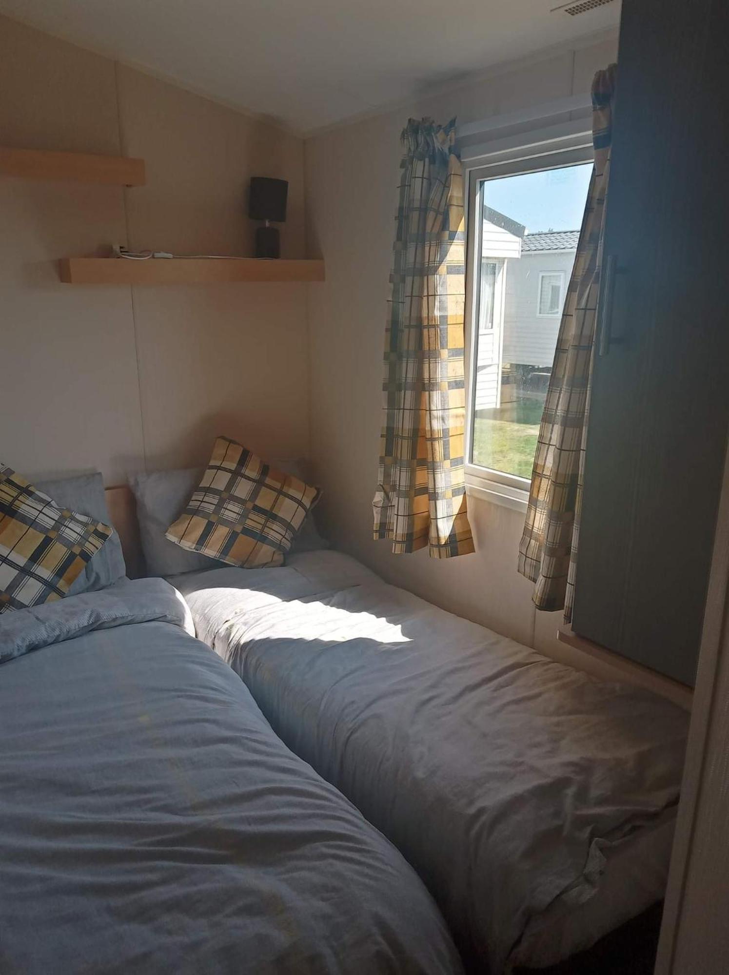 Caledonian Caravan Jaywick Sands Eksteriør billede